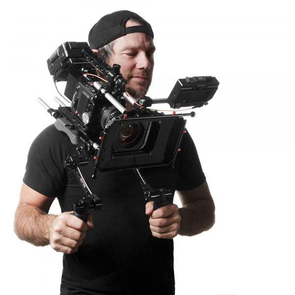 RED KOMODO™& KOMODO™ 6K Production pack camera cage, shoulder baseplate with handles 02_SHAPE_RED__KOMODO____KOMODO__6K_Production_Pack_Camera_Bundle_Rig